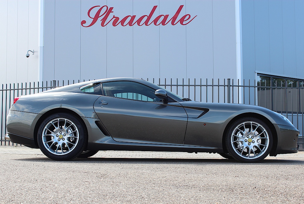 Ferrari 599 GTB Fiorano 2007 Grigio